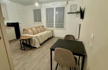 Studio moderne et tout équipé, proche du RER, Paris & aéroport d'Orly en 20 min, lit bébé sur demande - Foto 3