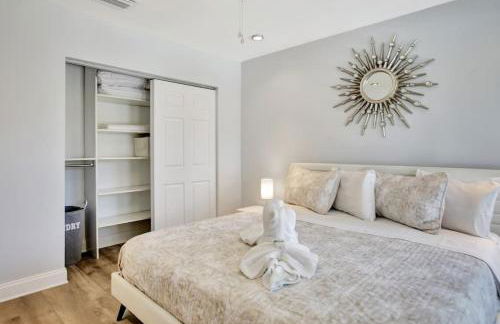 Lakefront Family Fun Home with Private Dock 3BR 2B - Foto 28