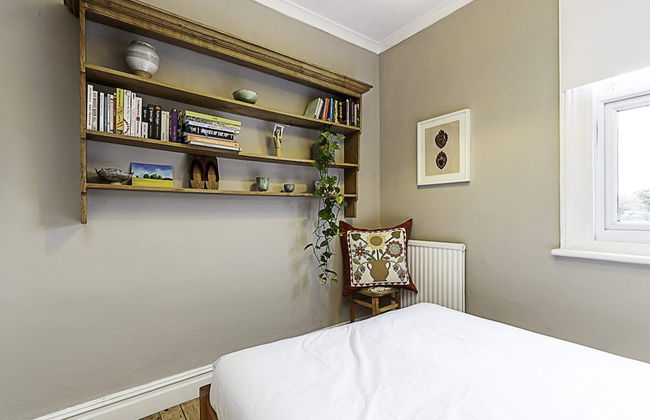 Beautiful Three Bed Abode Near Dollis Hill - Foto 5
