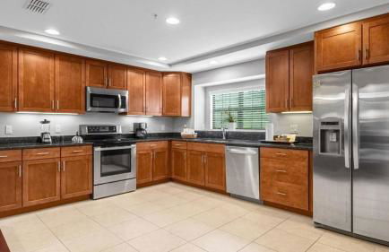 Book Your Summer Escape - TownHome by Disney! - Photo 6