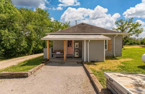 Historic Farm Cottage on 800-Acre Orchard - Foto 42