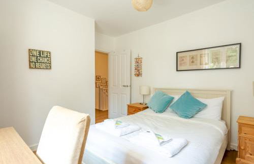 Cheerful 2-Bedroom house with Private parking - Pass the Keys - Foto 15