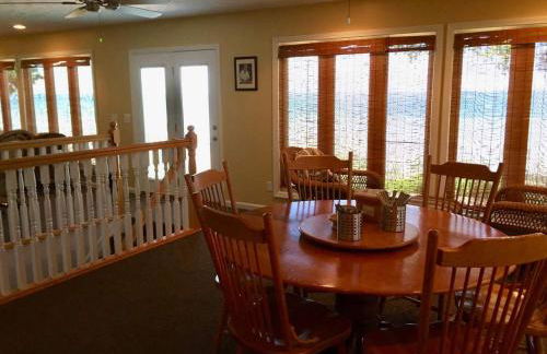 Lakefront Home in Madison - Private Beach - Photo 22