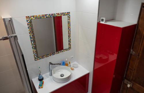 House with garden and parking 1 min from Grenoble - Foto 46