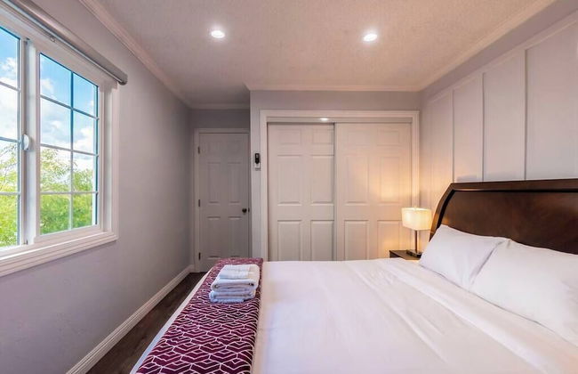 Stunning LA Luxury Retreat: Ideal for Work or Play - Foto 4