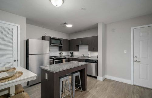 5th Quarter at Watercress- 0 9 Miles to UA- 2 BR 2 BA- Riverfront - Foto 10