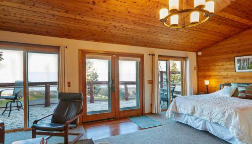 Cozy Schroeder Studio with Deck on Lake Superior - Foto 5