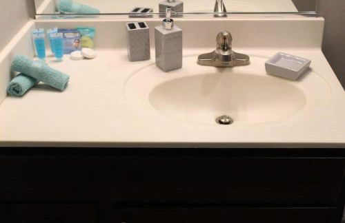 Spacious 2BR Suite Plus Patio Near Iowa State - Foto 20