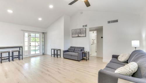 Pool, Basketball and BBQ! Glendale Group Getaway - Foto 4