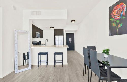 Ocean Front Condo Near Cruise Port, Bayfront Park, plus Free Parking - Foto 25