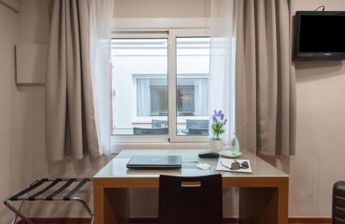 Senator Barcelona Apartments - Photo 40