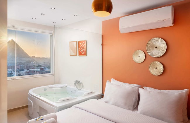 Xuru Stays I Jacuzzi Studios @ The Pyramids - Foto 2