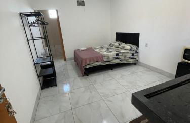 Flat completo a 9 minutos do centro de Aparecida - Foto 3