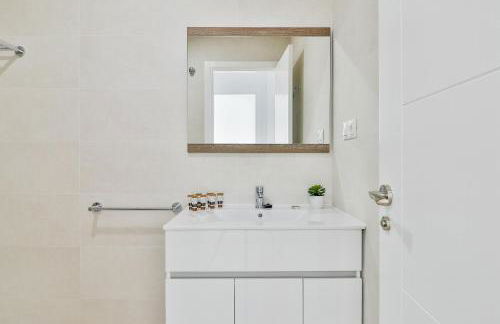 C5 - El Palo Beach 2 Bedroom With Terrace - Photo 12