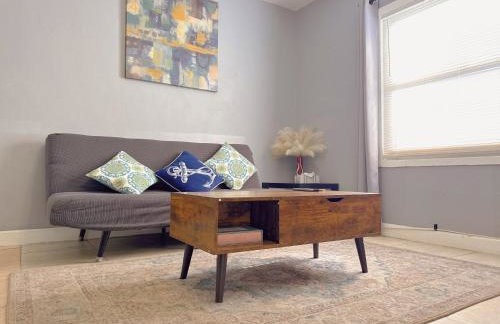 2 COZY BeDRooM WITH HUGE YARD - Photo 1