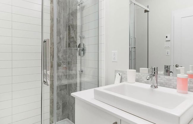 Discover Little Italy From a Bright Apartment - Foto 28