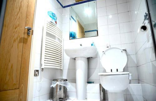 The Comfort Hub - Leeds Train Station - Foto 19