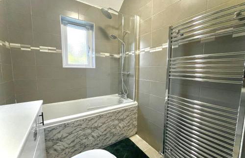 Stunning 3 Bedroom House Near Birmingham Airport and NEC - Foto 15