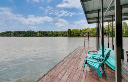 Waterfront Royal Home with Dock and Patio! - Foto 29