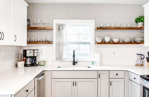 Brookwood Getaway Stock Tank Pool Outdoor Theater - Foto 40