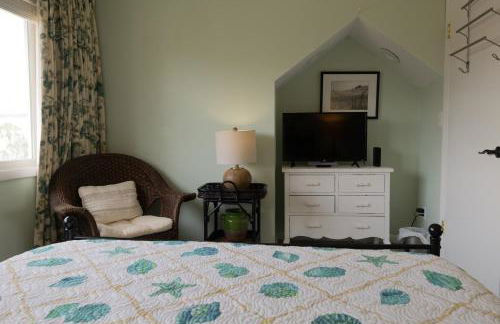 Beach Getaway in Amelia - Ocean Views & Room for 8 - Foto 50