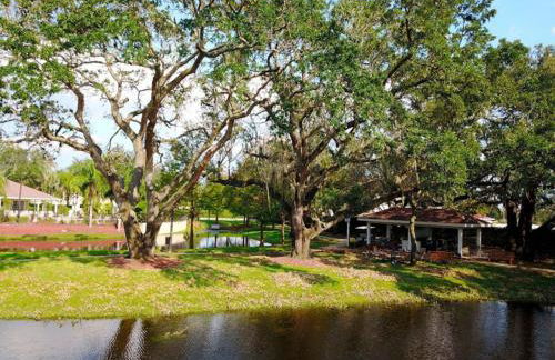 3 Bedroom 2 Bathroom Lucaya Village 15-103 - Foto 59