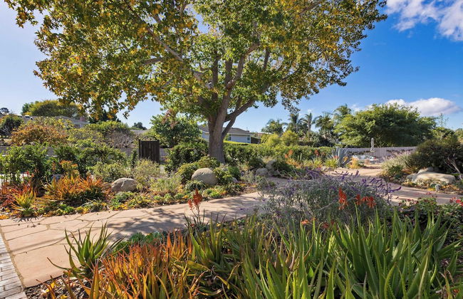 Hummingbird Haven by Avantstay Dog-friendly, Near the Beach, Huge Yard+hot Tub - Foto 58