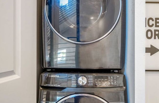 Urban Jungle Retreat in the HTX Skyline - Foto 37