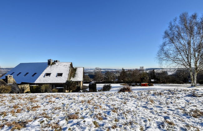 Hillside Retreat With Pond - Photo 33