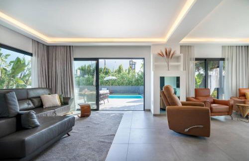 Stylish Algarve Retreat- Priv. Pool & Beach Nearby - Photo 6