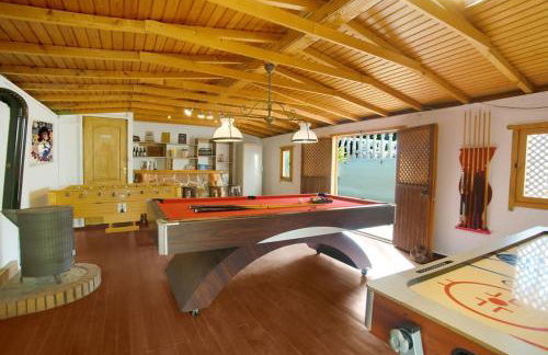 6 Bedroom Luxury Villa, Jacuzzi & heated pool 18 guests - Foto 6