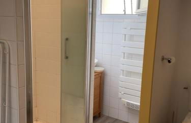 CHARMANTE MAISON 1900 classée 3 étoiles avec terrasse vue sur les toits - Foto 16