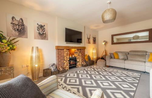 Charming Modern Retreat with Private Garden - Pass the Keys - Foto 15