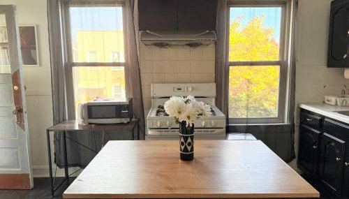 Free Parking! Private Rooftop! 3bd near downtown! - Foto 1