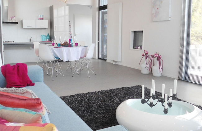 Modern Chalet With a Fireplace in a Holiday Park - Foto 27