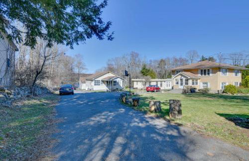 Kayaks and Canoes Lake-View Retreat in Ellenville! - Foto 15
