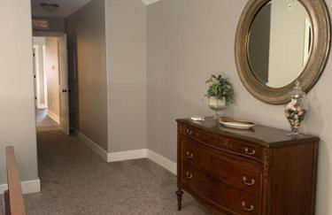 Modern 3-bedroom condo with gas fireplace - Foto 4