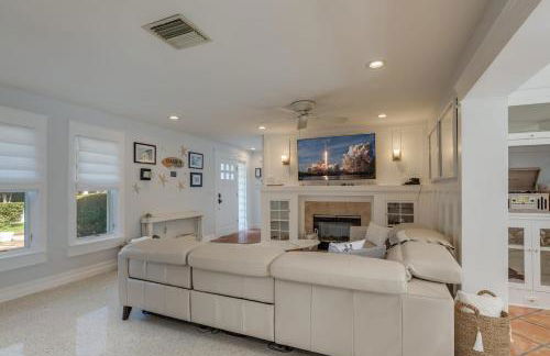 Surfs Up - retreat at the beach with heated pool - Foto 11