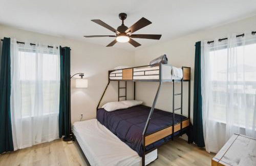 Cozy 3 Bedroom Family Beach Home in Galveston - Photo 18