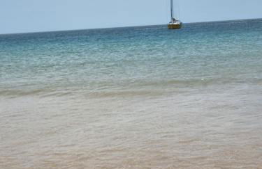 Bella Sunset Holidays - 3 min da Praia da Mareta - Foto 3