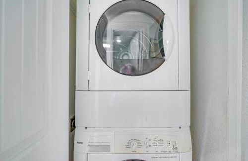 Tropical Retreat with Pool and Tennis Courts in Hudson - Foto 19