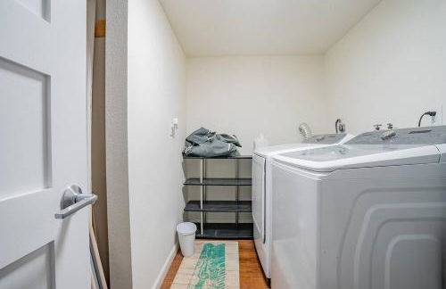 Beautiful Modern Farmhouse near DT w6 queen rooms - Foto 28