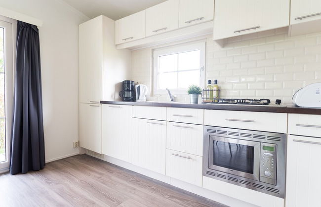 Detached Light Chalet With Dishwasher not far From Hoorn - Foto 4