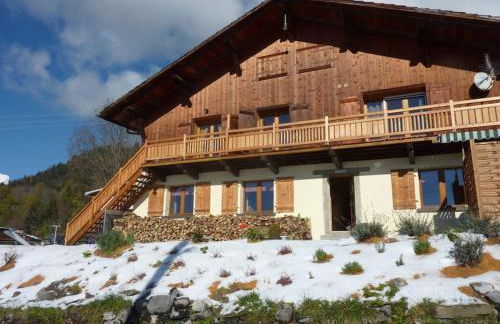 Premier étage d'une ferme rénovée - Foto 3