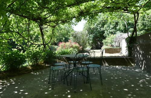 Lovely house with grass garden, shared swimmingpool, next to the river Ardèche - Foto 2