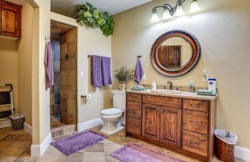 Elegant 6,300-Sq-Ft Family Home with Hot Tub in Orem - Photo 29