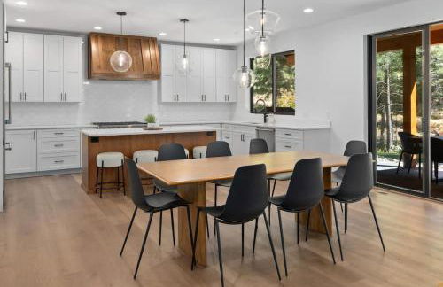 Old Grove Retreat in Suncadia- Gourmet Kitchen, Hot Tub, BBQ, Firepit, Outdoor Seating, Smart TVs, Hi-speed Wi-Fi - Foto 2