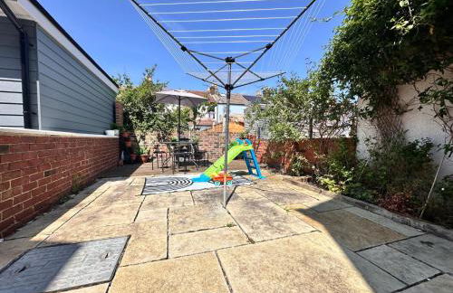 Seren, Free Parking, Close to Train Station, Pool table, sleeps 1-7guests - Foto 12