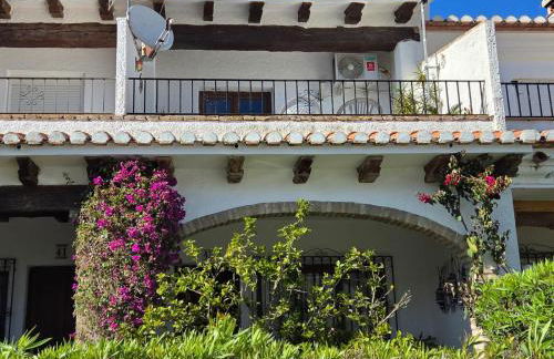 Townhouse in Las Rotas - Foto 10