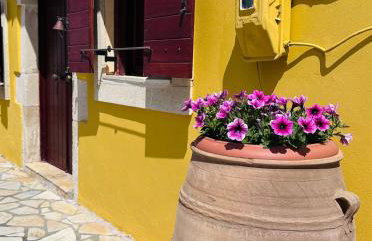 Home · Makrades Corfu - Foto 2